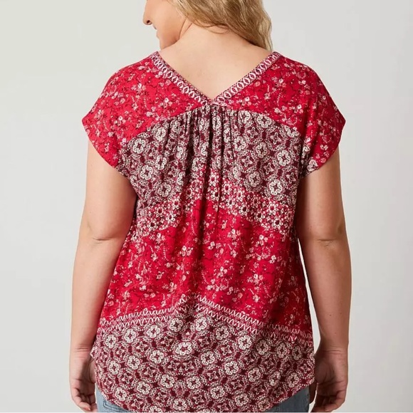 NWT Lucky Brand Bali Ditzy Colorful Red Paisley Printed Henley Short Sleeve Top - Picture 2 of 8